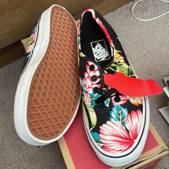 Hawaiian Floral Vans - Picture 3 of 3